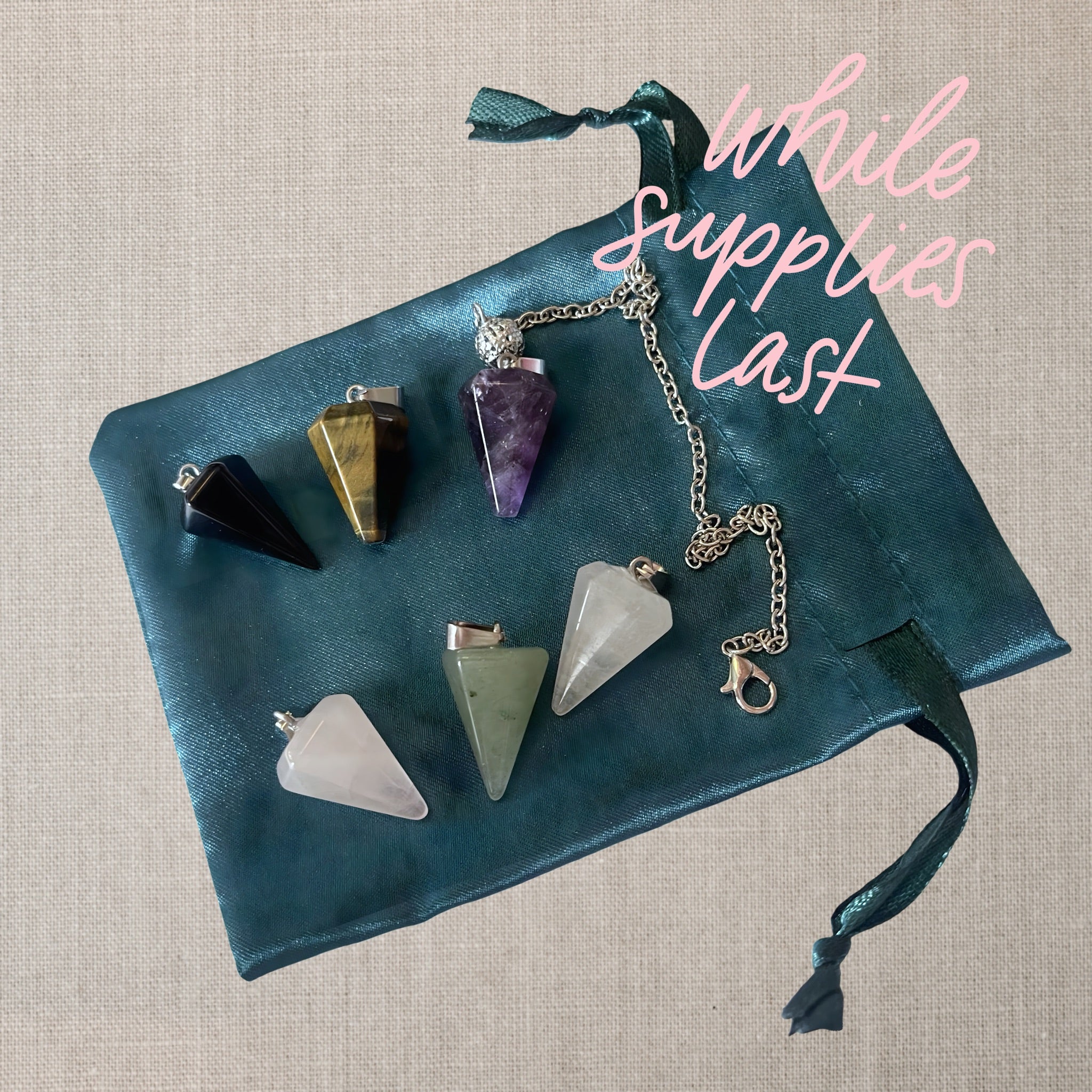✨ Pendulum with Satin Pouch